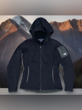 Arcteryx Delta LT Zip Neck Logo Womens Black Jacket Size Small 4-6